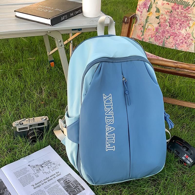 Batoh - unisex, nylon, objem 20–35 l, vhodný pre 15-palcový notebook