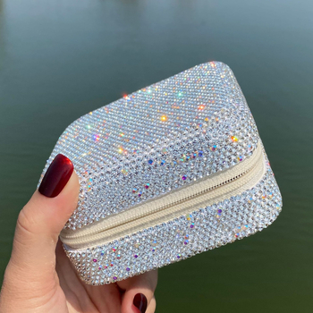 Šperkovnica z kože, svetlý luxus, prispôsobiteľné