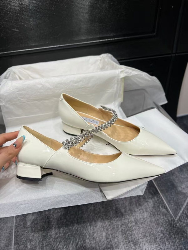 Дамски обувки на висок ток с остър нос, патентована кожа, еднопрезрамков дизайн, върхът с кристали, дебел ток, височина 3–6 см