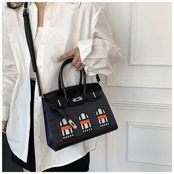 PU anyagú tote táska, utcai stílus, zárás, vízszintes négyzetes forma, belső telefontartó zseb