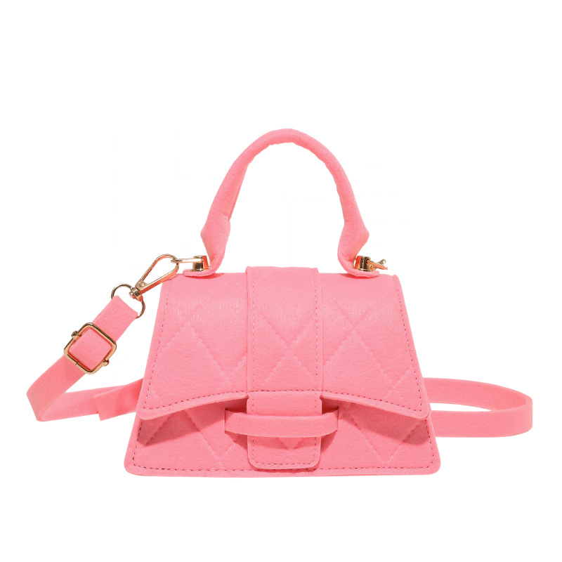 Мини чанта, уличен стил, хоризонтална квадратна форма (Материал: плат; Подплата: полиестер; Магнитно закриване; Вътрешен джоб за документи; Една презрамка)