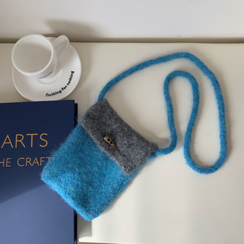 Gyerekeknek szóló kötött keresztpántos telefon-táska színblokkal dizájnnal, mini méret, koreai stílus, poliészter, téli 2025