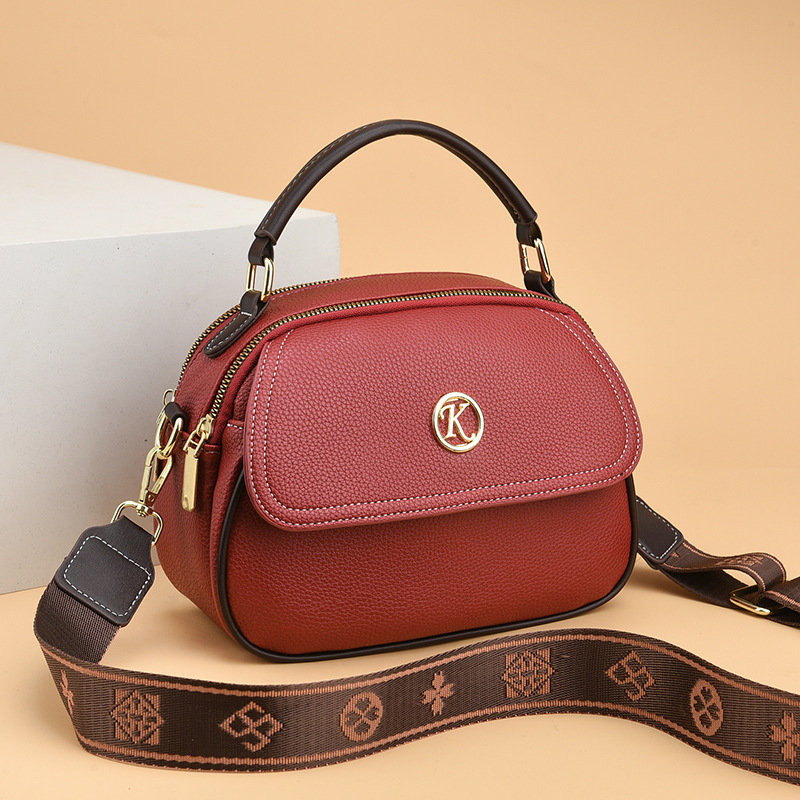 Minimalistička ženska crossbody torba, novi model niche stila, inspirirana korejskim stilom, PU torba preko ramena, mala i elegantna za svakodnevnu upotrebu.