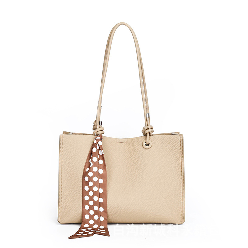 Geantă Tote din PU, formă orizontală pătrată, închidere magnetică, căptușeală poliester, buzunare interioare: fermoar, telefon, ID, cameră