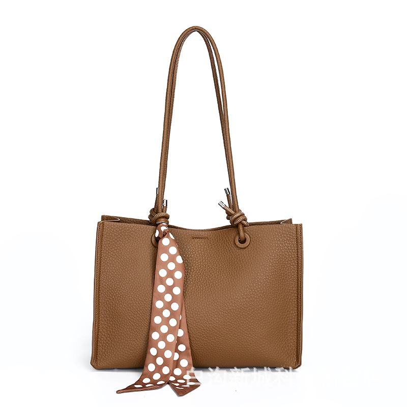 Geantă Tote din PU, formă orizontală pătrată, închidere magnetică, căptușeală poliester, buzunare interioare: fermoar, telefon, ID, cameră