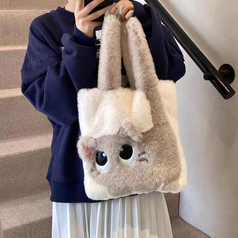 Geantă de umăr din pluș cu motiv de pisică și broderie, stil urban minimalist, formă vertical pătrată, închidere magnetică, căptușeală din piele sintetică — Xiao he, Toamnă 2025