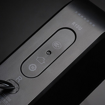 Edifier R10U USB 2.0 datoru skaļruņi, 2.0 kanālu stereo, koka korpuss