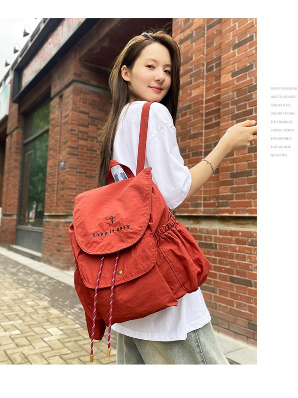 Unisex nylon ruksak za slobodno vrijeme, 20–35 L, ultralak, za 14-inčni prijenosnik, zakrivljene naramenice, podstava od poliesteru