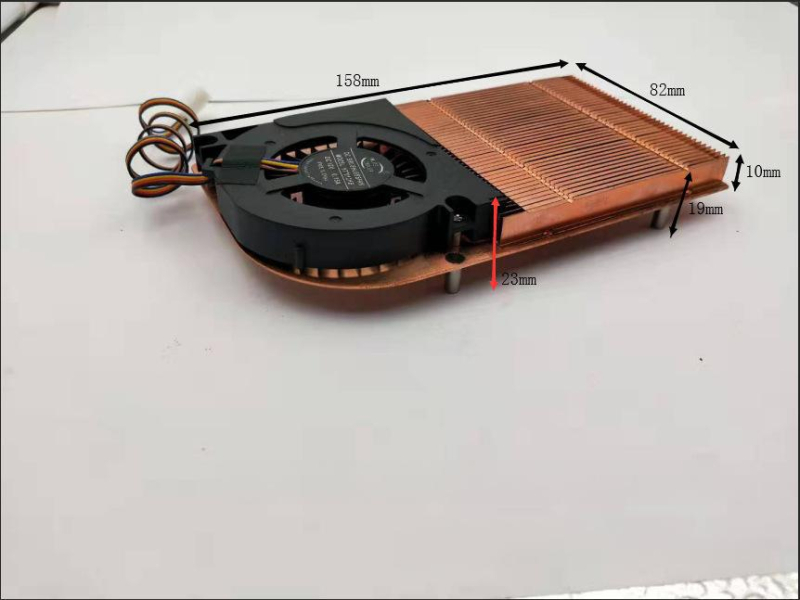 Radiator pentru laptop - Răcire cu aer; 1 ventilator; Plasă metalică; Greutate 0,35 kg