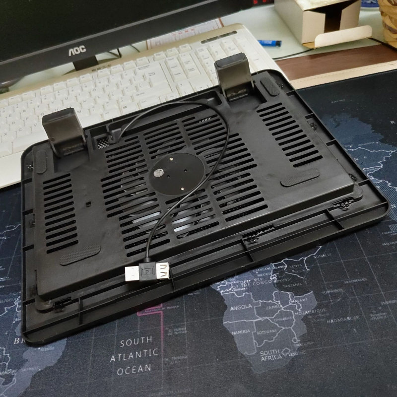 Podloga za hlađenje za notebook V19, ABS konstrukcija, nano-keramički ležaj, 1500 RPM, buka 11 dB