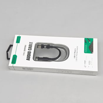 Adaptor pentru căști Apple 15, Huawei P70 și Xiaomi TC către 3,5 mm — cablu convertor pentru încărcare live și jocuri (Model z015 z016; Tip: patch cord; Interfață: Altă; Cip: Ediție Digitală; Lansare: 2024)