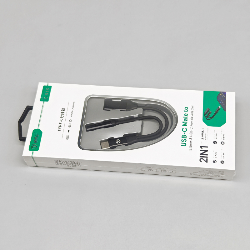 Adaptor pentru căști Apple 15, Huawei P70 și Xiaomi TC către 3,5 mm — cablu convertor pentru încărcare live și jocuri (Model z015 z016; Tip: patch cord; Interfață: Altă; Cip: Ediție Digitală; Lansare: 2024)