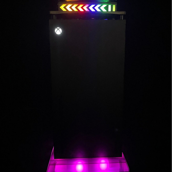 RGB baza za hlađenje za Xbox Series X/S s USB sučeljem — Model KLXS001, ABS materijal, uključuje daljinski upravljač i priručnik