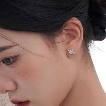 Naušnice s križ-zvjezdanim dizajnom, gravirane na srebrnim premazom, originalni dizajn za parove