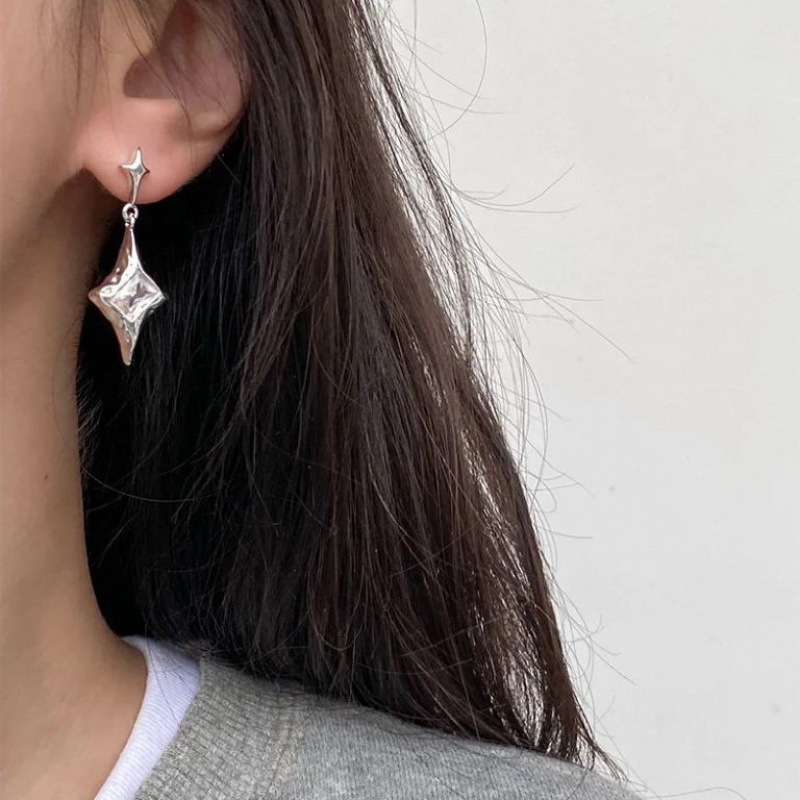 Naušnice sa zvjezdicom od cirkonija, mješoviti materijali, elektroplatiranje, sladak stil za žene (jesen 2023)