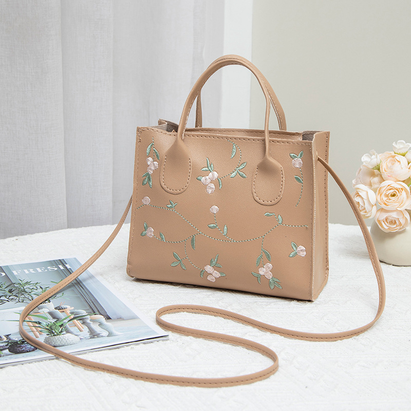 Geantă crossbody mini pătrată, brodată cu flori, din PU, fermoar, formă orizontală pătrată, buzunar pentru telefon