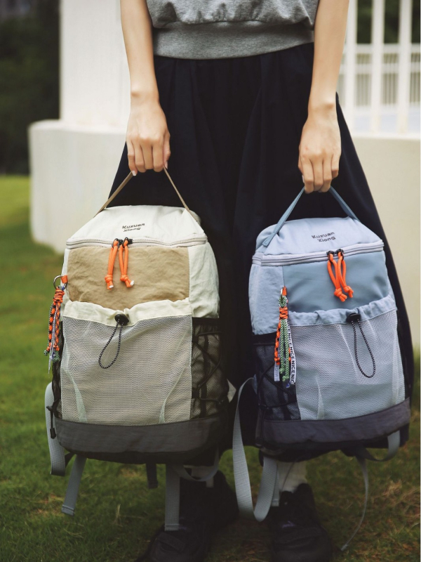 Rucsac din nylon, rezistent la uzură, compatibil cu laptop de 15 inch, bretea curbată, capacitate sub 20 L, vară 2025