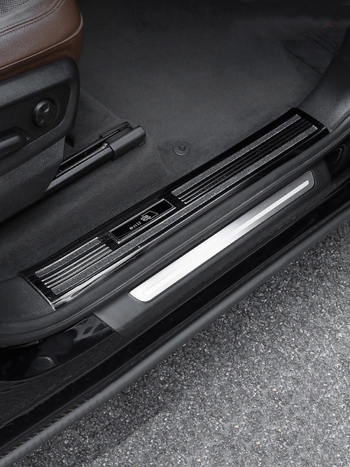 Prag interior din oțel inoxidabil pentru Audi Q7 (2016-2021), model ADMKT, protecție împotriva zgârieturilor