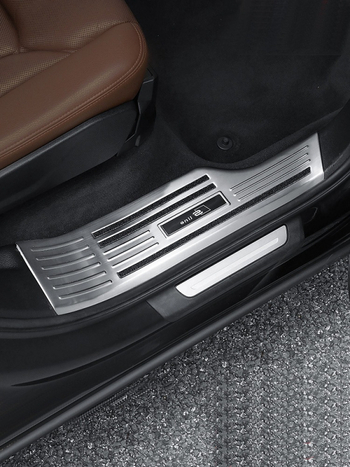 Prag interior din oțel inoxidabil pentru Audi Q7 (2016-2021), model ADMKT, protecție împotriva zgârieturilor