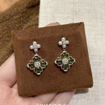 Cercei cu formă geometrică, stil vintage (Material: aliaj de zinc; Procesare: electroplacare; Formă: geometrică; Acul pentru urechi: oțel; Stil: vintage)