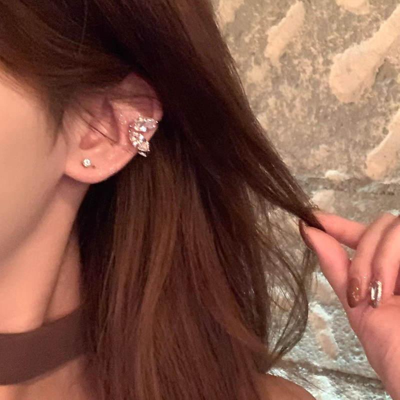 Női U-formájú fülklipsz — ötvözet, könnyed luxus stílus, elektroplakkolás