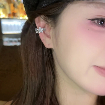 Трагус клип обеци със звезда, меден, микропавиран, пролет 2025