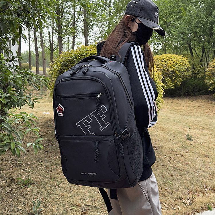 Planinski ruksak velikog kapaciteta, najlon materijal, mokro/suho odvajanje, PU podstava, unisex dizajn