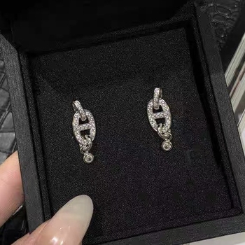 Cercei – Design geometric, știft din argint, placare electrolitică, pandantiv din cupru placat cu aur 18K