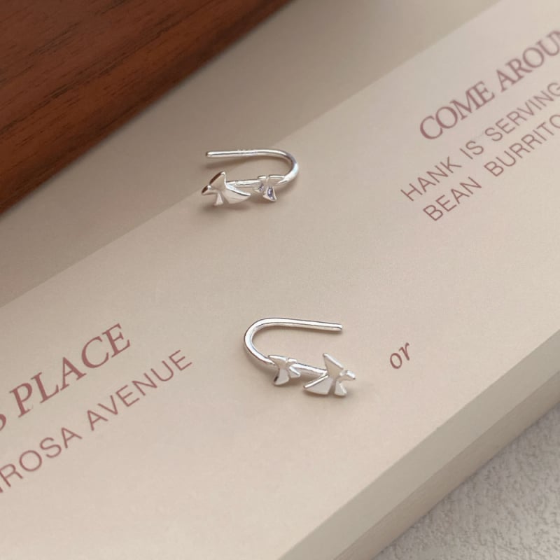 S999 Ασημένια πεταλούδα – 3D σχέδιο, ελαφρύς πολυτελής στυλ γυναικείων σκουλαριών με γάντζους