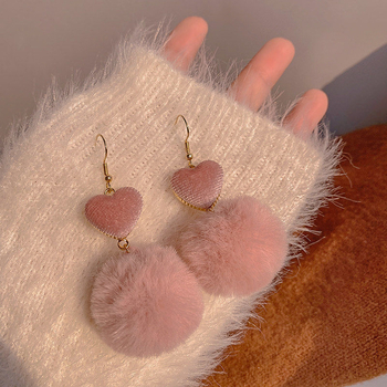 Σκουλαρίκια με καρδιά σε σχήμα φουντωτής γούνινης μπάλας, με γάντζο, για γυναίκες, από κράμα