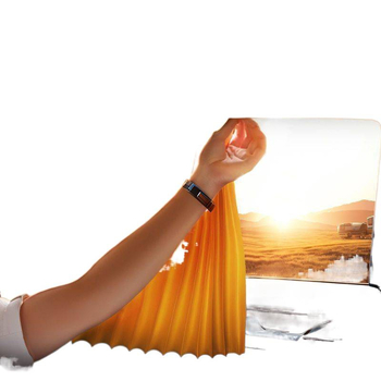 Parasolar pentru geamul mașinii - folie de aluminiu, tip transparent, montaj prin agățare