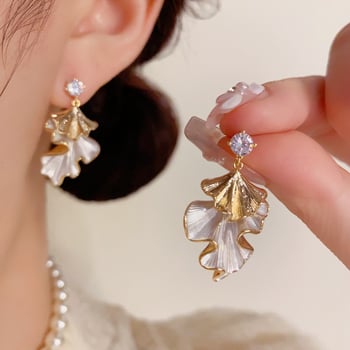 Meďné náušnice s tvarom kvetu, pravé zlaté pokovovanie, všestranný štýl