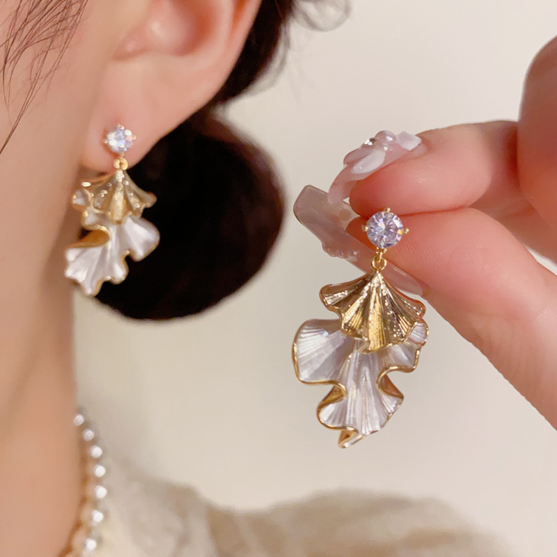 Meďné náušnice s tvarom kvetu, pravé zlaté pokovovanie, všestranný štýl