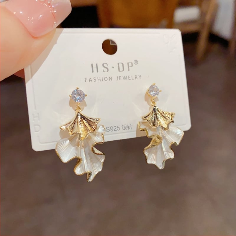 Meďné náušnice s tvarom kvetu, pravé zlaté pokovovanie, všestranný štýl