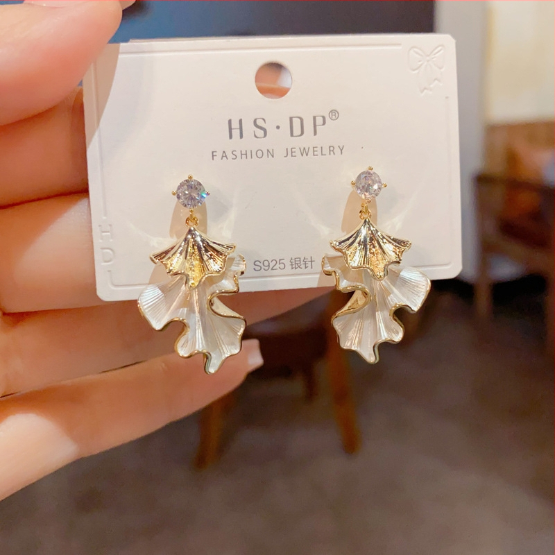 Meďné náušnice s tvarom kvetu, pravé zlaté pokovovanie, všestranný štýl