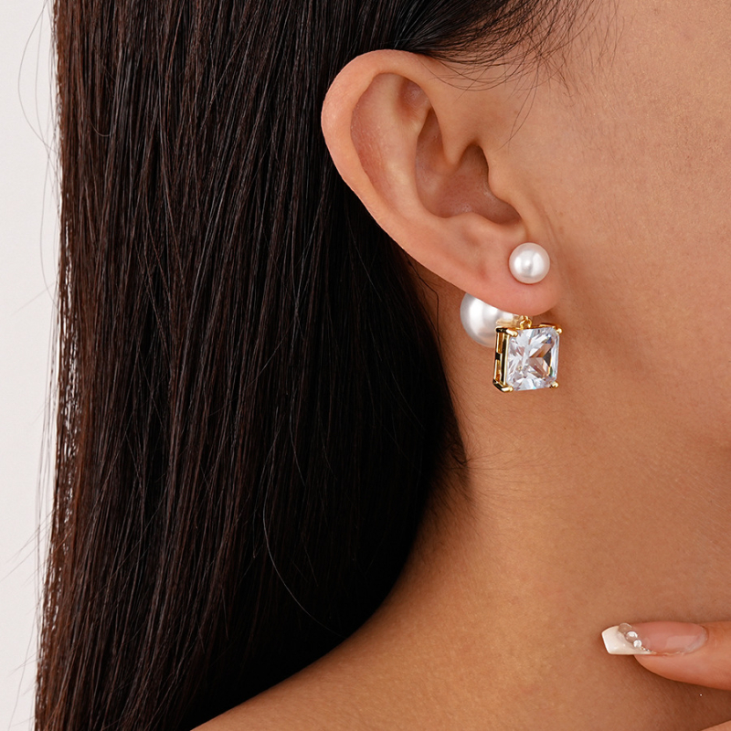 Cercei cu zirconiu, geometrie pătrată, tijă din argint 925, placare electroplatină