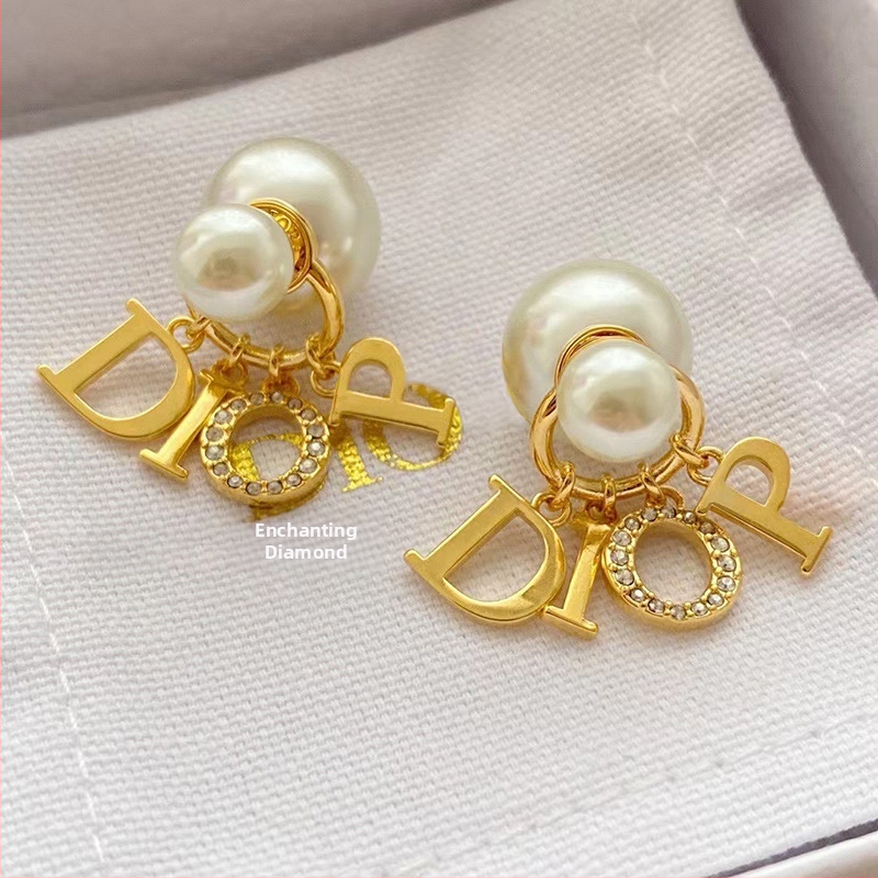 Geometrické náušnice s písmenami a strapcami, perlami, z meďe, s 925 striebornými postami, elektroplating, jar 2025