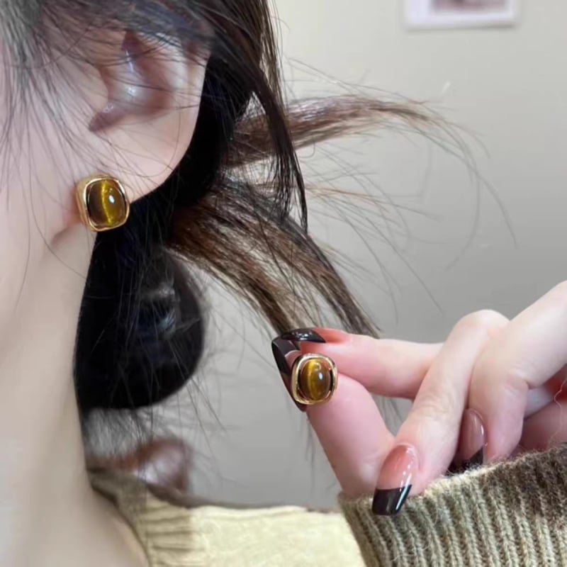 Cercei geometrici din cupru, placare cu aur real și tijă din argint 925; electroplacare ecologică; stil high-end pentru femei