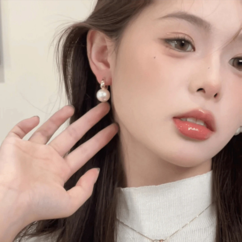 Cercei din cupru cu perle artificiale, stil minimalist geometric, placare electrolitică, toamnă 2024