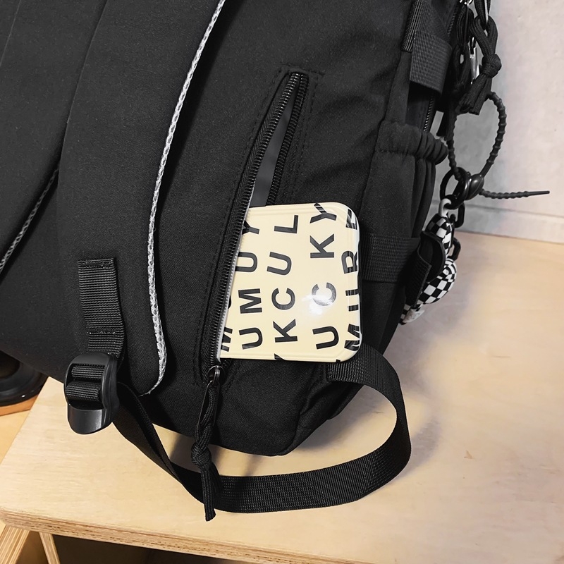 Unisex školský batoh, nylonový, priedušný, objem do 20 l, vhodný pre 13-palcový notebook, zakrivené ramenné popruhy