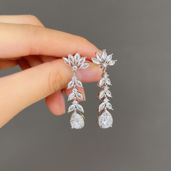 Náušnice: dlhé strapce so zirkónmi, vodná kvapka geometrického tvaru v tvare hrušky, meď, Cao Shi, pôvod Jinhua