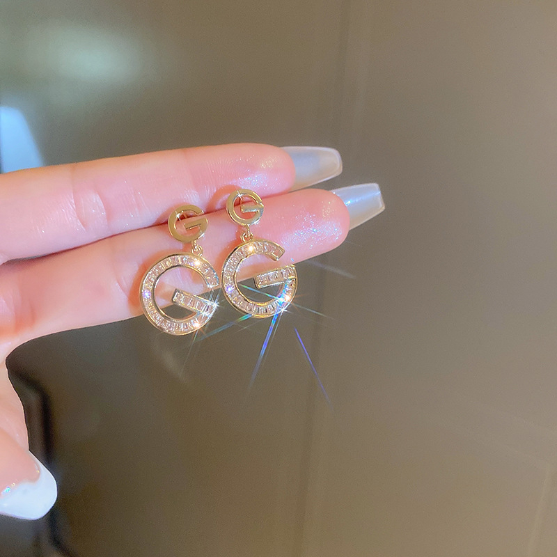 Meďové náušnice so zirkónovou vložkou, dvojité písmeno G, štýl Fresh and Sweet, pre ženy