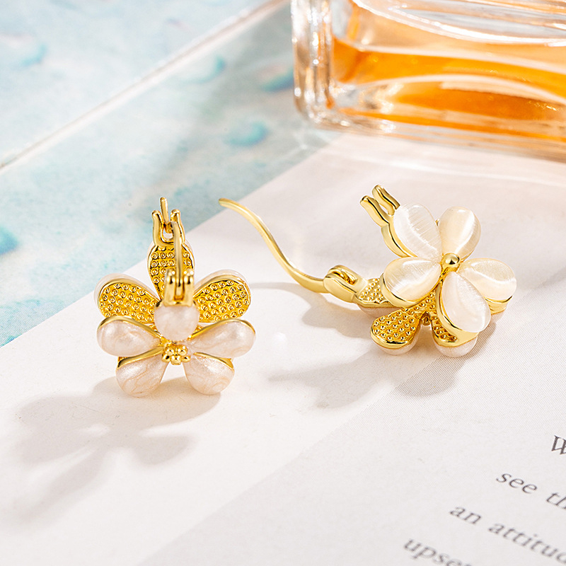 Náušnice z meďe, kvetinový dizajn, elektroplatované, pre ženy, pôvod Shantwei, Zima 2024