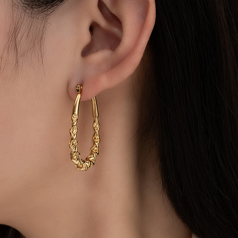 Náušnice z titánovej ocele – tvaru U, kapkovitý a geometrický dizajn; elektroplating; značka Junrong; kód Exrge0907; kancelársky štýl