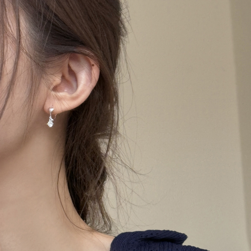 Cercei – inimă din zirconiu, cupru, stil japonez-coreean, design minimalist, lansare toamnă 2025
