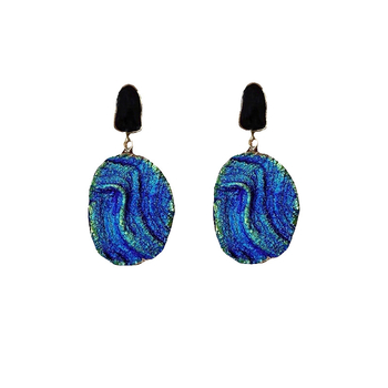 Geometrické náušnice z akrylu od značky Jiao bang, ražený povrch (Materiál: akryl; Štýl: Geometrický; Spracovanie: razenie; Značka: Jiao bang) jar 2025 premiéra