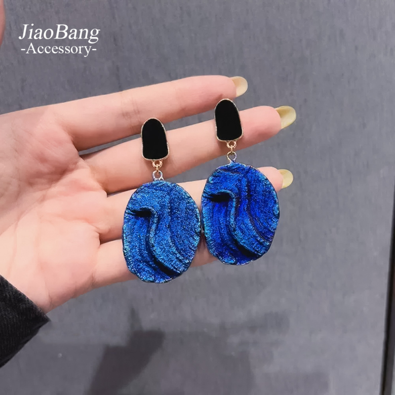 Geometrické náušnice z akrylu od značky Jiao bang, ražený povrch (Materiál: akryl; Štýl: Geometrický; Spracovanie: razenie; Značka: Jiao bang) jar 2025 premiéra
