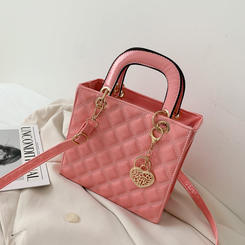 Dámska PU kabelka na rameno, diamantové prešívanie, vertikálny štvorcový tvar, zapínanie na zips, vnútorné vrecká (s uzáverom na zips, na telefón, na ID) - jednoručný ramenný popruh