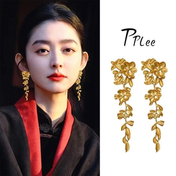 Náušnice s kvetinovým strapcom z meďe, elektroplatovanie, nehrdzavejúca oceľ, štýl ľahkého luxusu