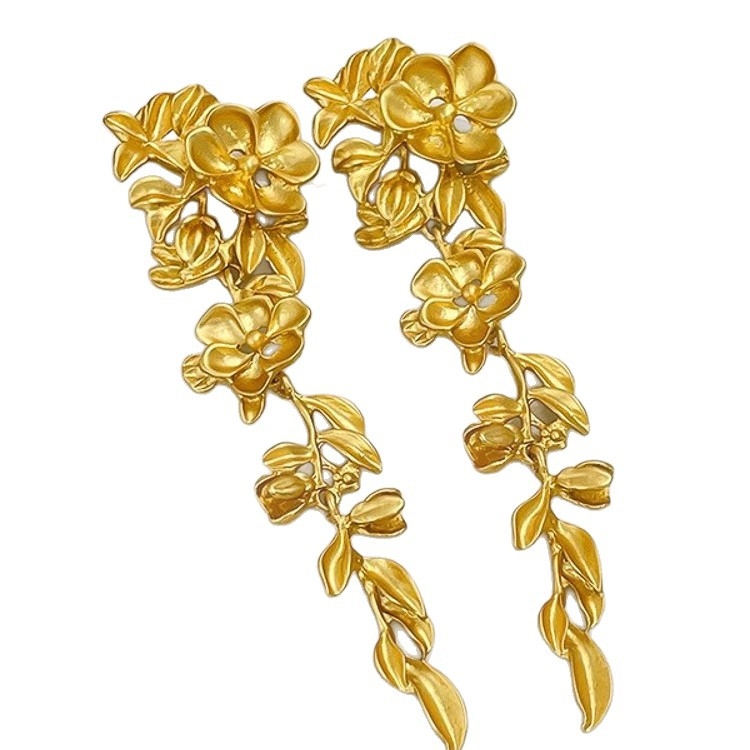 Náušnice s kvetinovým strapcom z meďe, elektroplatovanie, nehrdzavejúca oceľ, štýl ľahkého luxusu